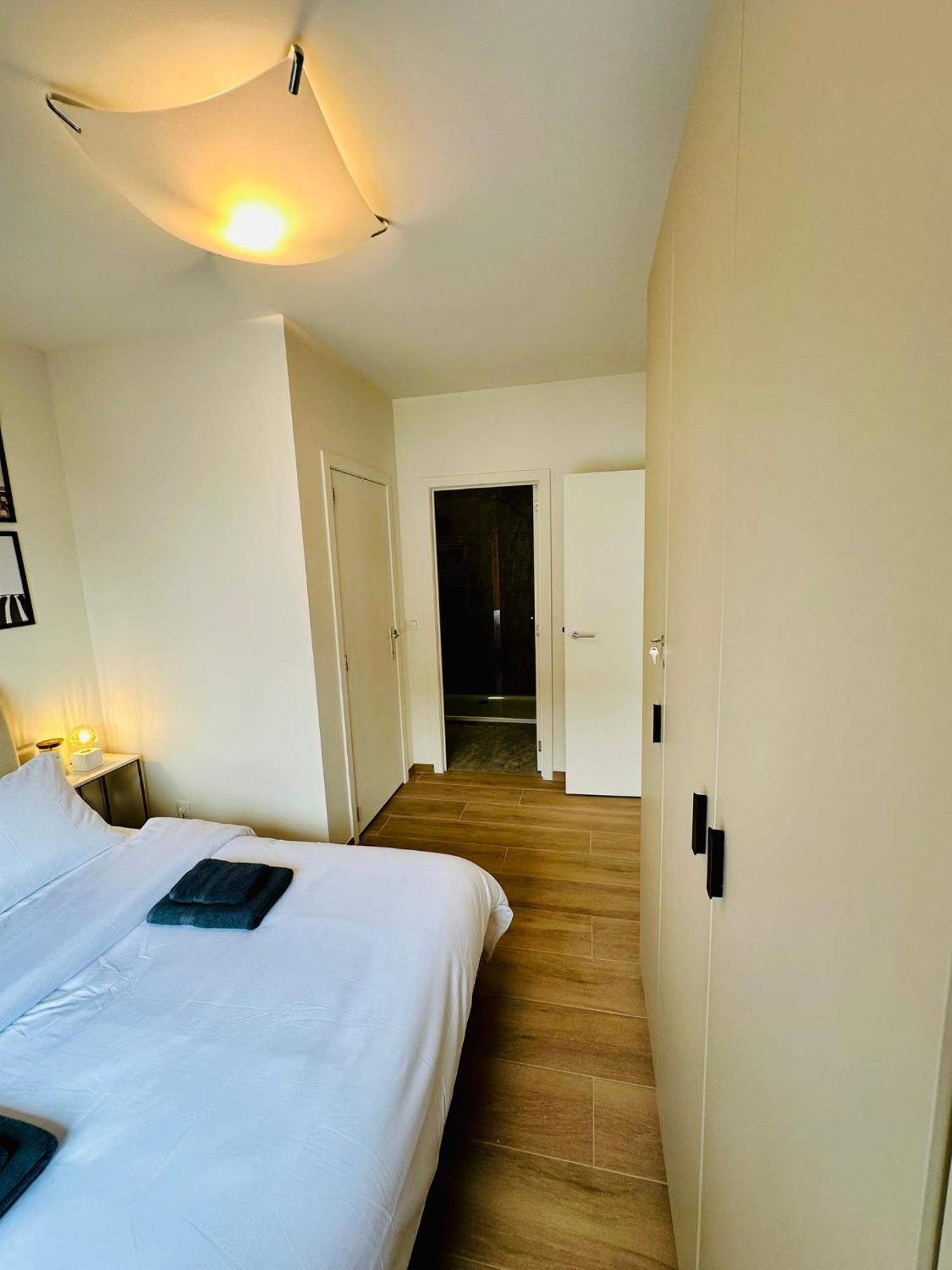 Urbanstay - Jacqmain Downtown *