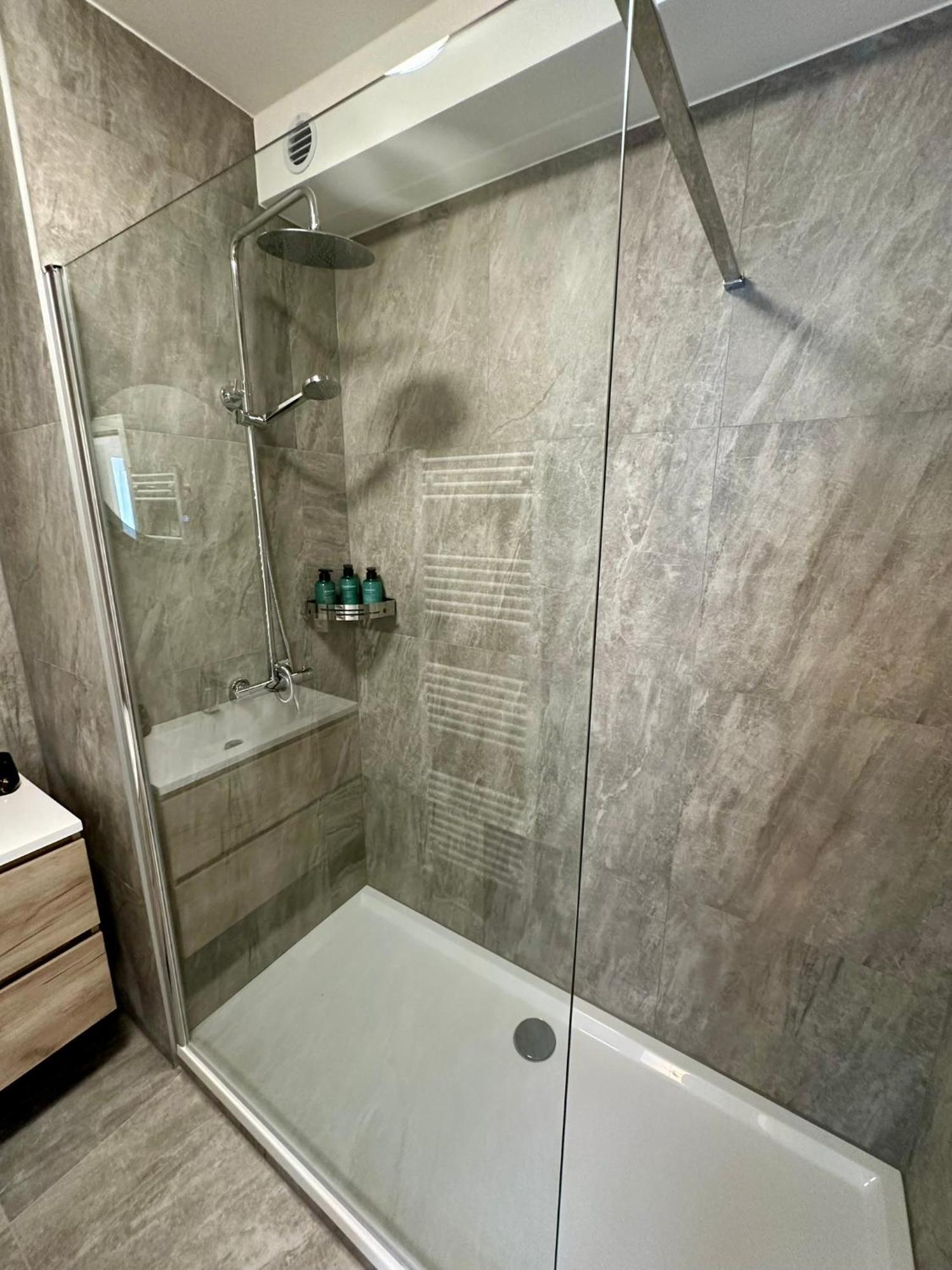 Apartamento Urbanstay - Jacqmain Downtown